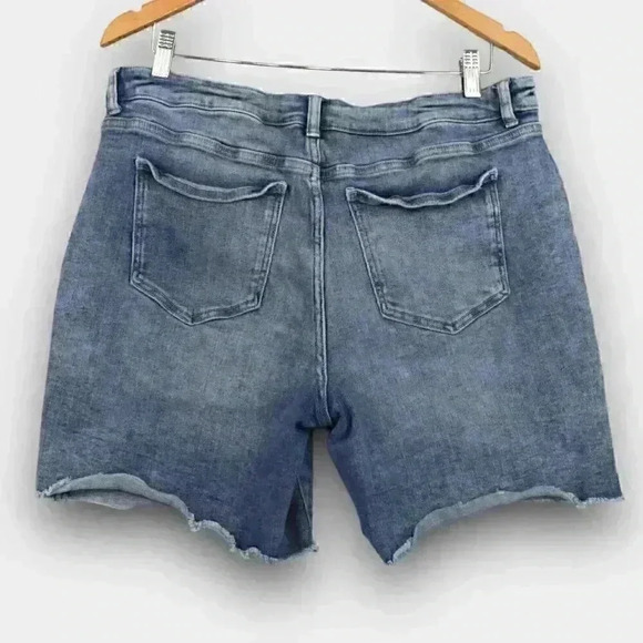 🔵 2/$15 ~ DENVER HAYES Boyfriend mid-rise short size 12 - Picture 2 of 4
